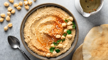 Voici pourquoi vous ne devriez plus acheter de houmous au supermarché