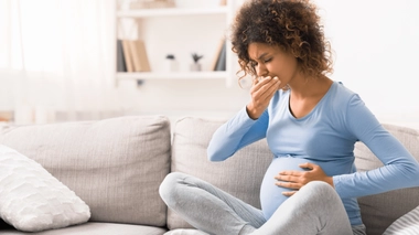 Les vomissements peuvent devenir une vraie maladie pendant la grossesse