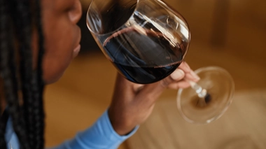 Peut-on boire du vin quand on a du cholestérol ?