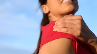 Les tendinites peuvent survenir à l'épaule, au genou, au coude ou encore au talon
