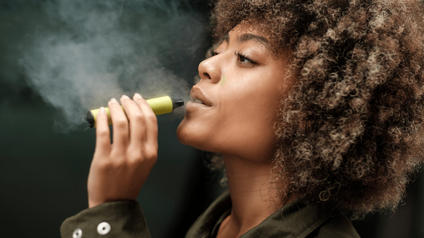 elfbar nachfüll pod läuft aus Vapoter n'est pas anodin. Selon les experts, son usage doit uniquement  servir à arrêter de fumer. #jt20h #actualités #santé main image 1