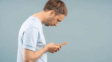 Téléphone portable : des risques pour notre posture ?