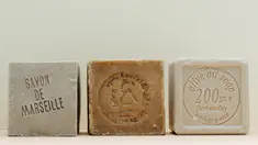 Savon de Marseille, d'Alep : comment savoir s'ils sont naturels ?