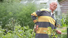 Quels accessoires et astuces pour jardiner sans se faire mal ?
