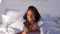 Peut-on manger du chocolat le soir sans perturber notre sommeil ?