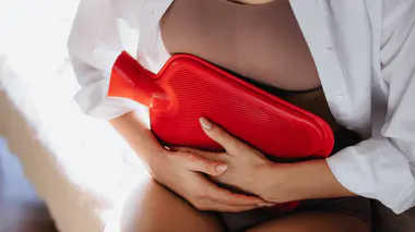Froid, chaud, électrothérapie... voici ce qui soulage vraiment les douleurs de règles
