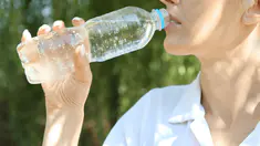 Peut-on boire de l'eau gazeuse tous les jours ?