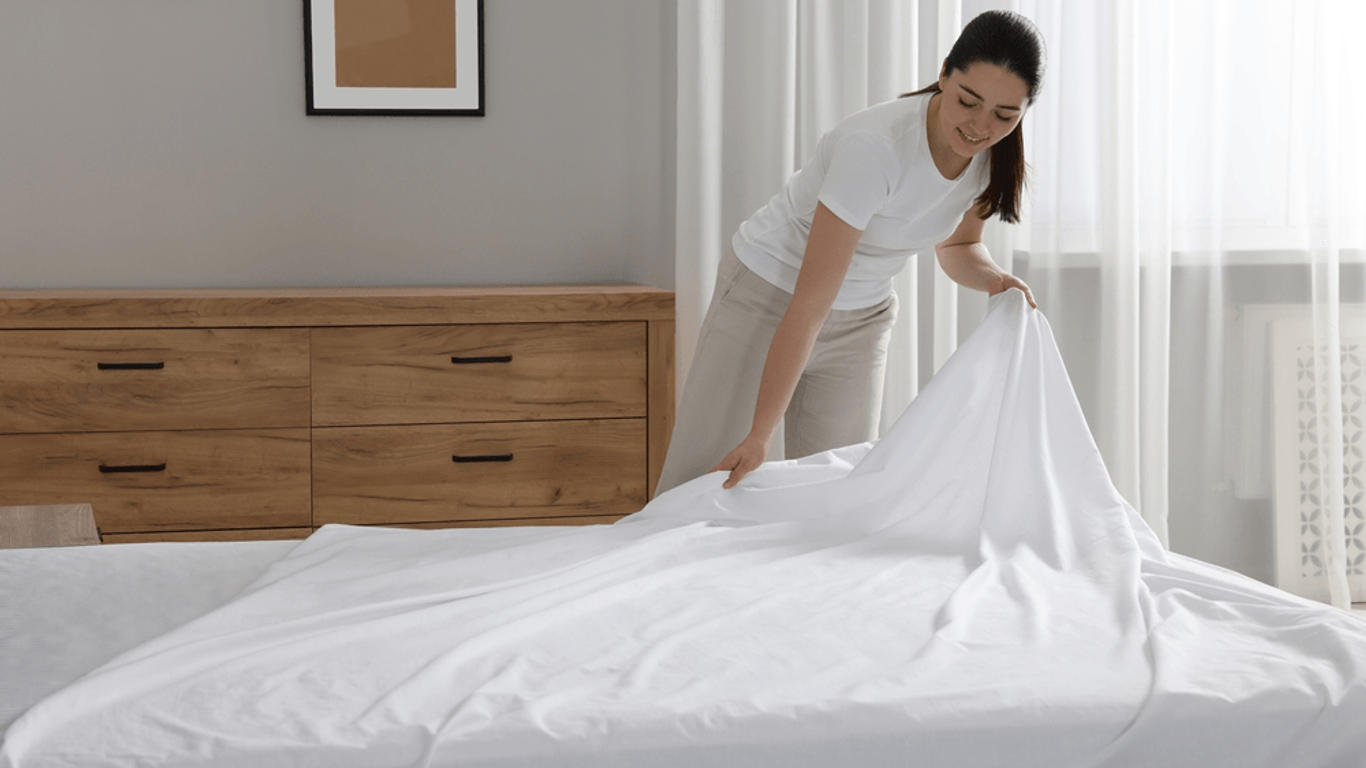 Toutes les semaines, tous les 15 jours ou tous les mois... quand faut-il changer ses draps ?