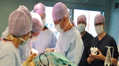 Première mâchoire « imprimée en 3 D » implantée avec succès