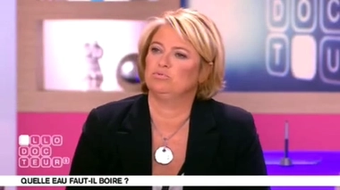 L'eau de source des montagnes est-elle tout à fait pure ?