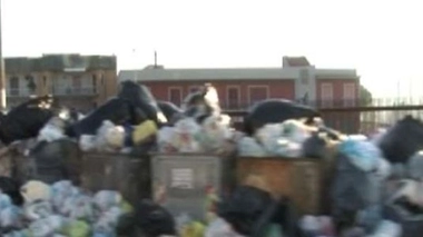 Lyon : les poubelles débordent, les bactéries aussi !