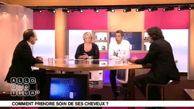 Est-il normal qu'une femme perde ses cheveux après avoir accouché ?