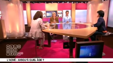 Acné : quelle est la toilette idéale pour le visage ?