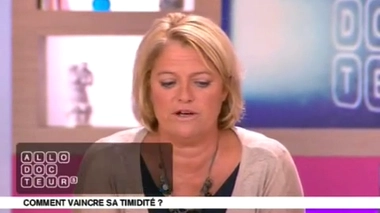 Comment aider un enfant à être moins timide ?