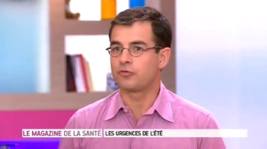 Quels sont les signes qui doivent alerter en cas de cheville foulée ?