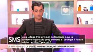Santé en vacances : faut-il faire traduire son ordonnance avant un départ à l'étranger ?