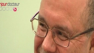 Sourire au travail : une arme à double tranchant ?