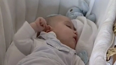 le couchage sur le dos a permis de réduire les cas de mort inattendue du nourrisson, mais provoque des plagiocéphalies.