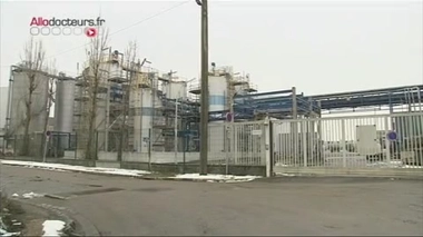 Pourquoi le nuage de gaz donne la nausée - Reportage de S. Rathscheck, C. Guéry-Riquier et H. Droguet -