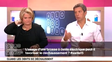 Déchaussement des dents : l'usage de la brosse à dents électrique mis en cause ?