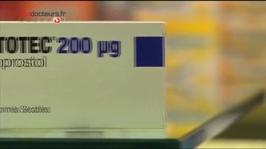 Accouchement : un médicament fait polémique