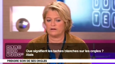 Qu'est-ce que les taches blanches sur les ongles ?