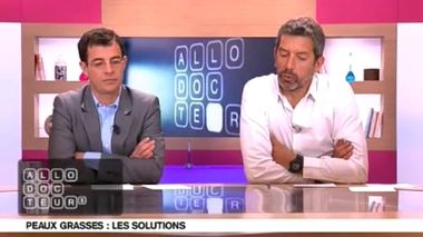 Les pilules et le soleil peuvent-ils être la cause d'une peau grasse ?