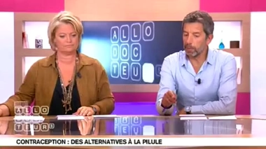 Contraception : que penser de l'implant pour une ado qui a des migraines ?